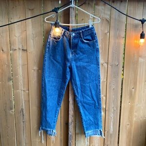 Zara High Wasted Cropped Jeans